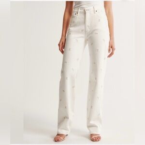 Abercrombie and Fitch Cream Floral Embroidered Jeans 90s Relaxed curve love 33R